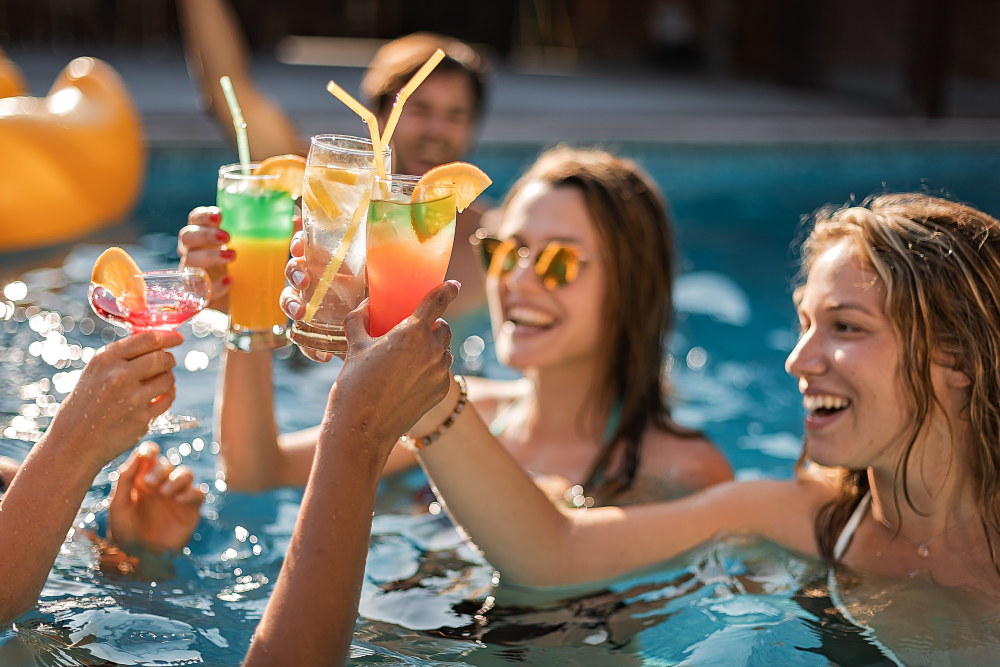 Die 10 besten Cocktails für Ihre Poolparty